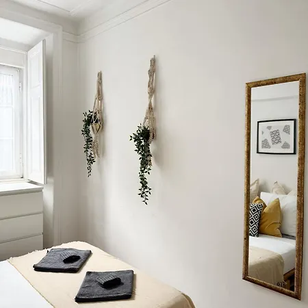 Charming In Graca Ii Apartment